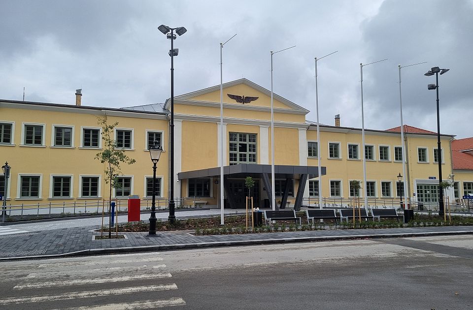 Pruga Novi Sad - Subotica: Mali očekuje skoro otvaranje, a stanice u lošem stanju Pruga Novi Sad - Subotica: Mali očekuje skoro otvaranje, a stanice u lošem stanju