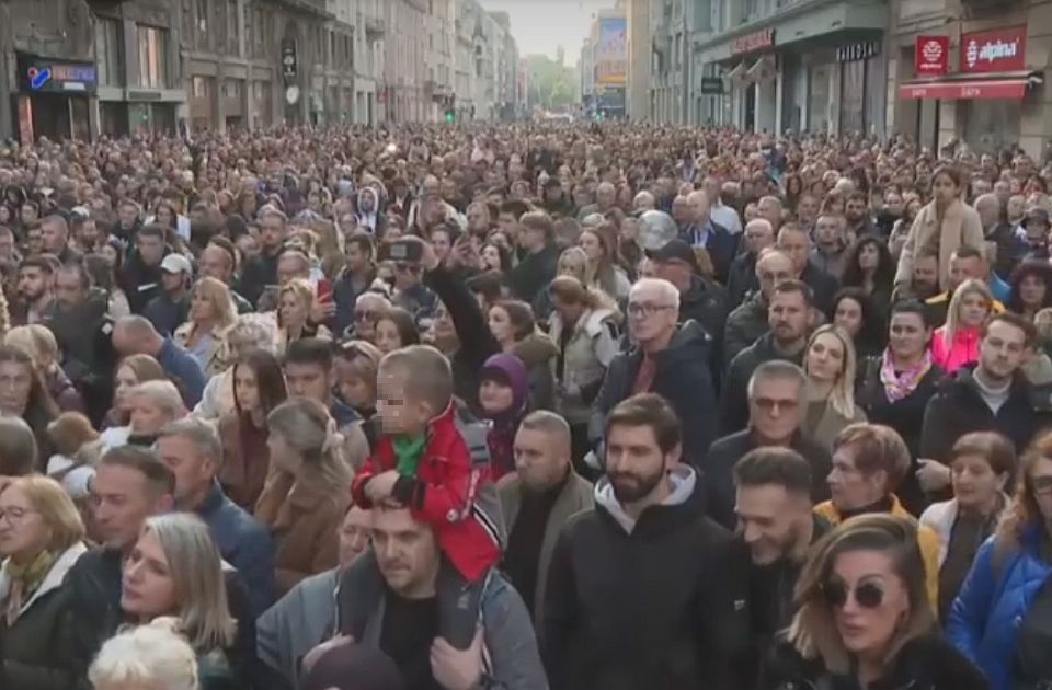 VIDEO Skupovi širom regiona i u dijaspori: Građani se opraštaju od Halida Bešlića