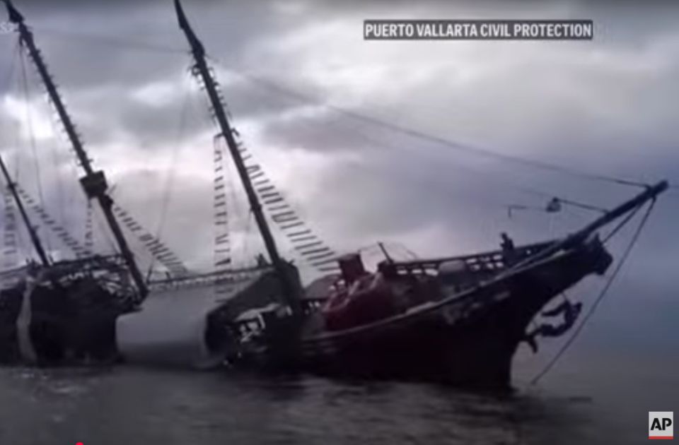 VIDEO: Potonula replika Kolumbovog broda "Santa Marija"