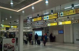 Reakcije na zadržavanje ruskog antiratnog aktiviste na aerodromu: Beograd u službi Kremlja