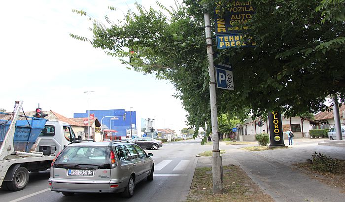 FOTO: Ponovo vidljiv semafor u Partizanskoj ulici