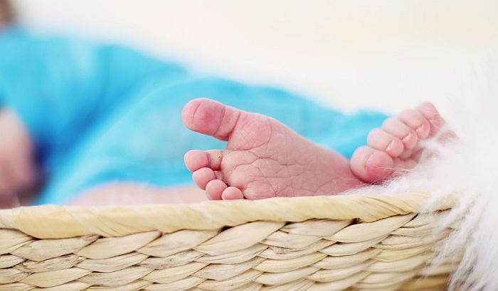 Lekari u telu bebe pronašli 16 igala