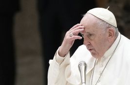  Papa Franja u bolnici, ima respiratornu infekciju 