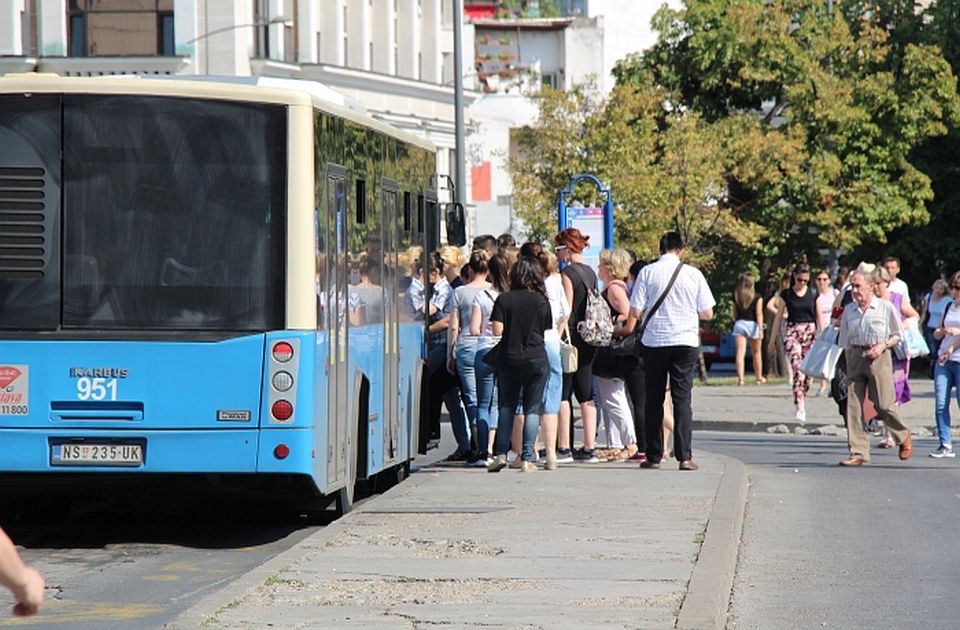 "Zajedno" o ukidanju polazaka autobusa u Novom Sadu: Je l' to prvoaprilska šala?