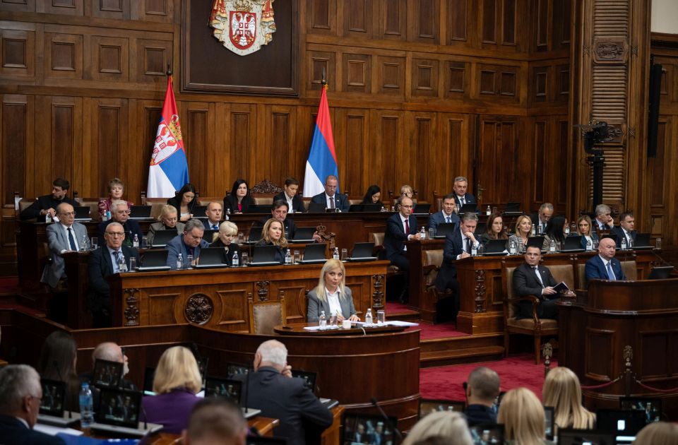Sednica Skupštine Srbije nastavlja se u četvrtak: O čemu su sve pričali?