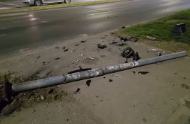 VIDEO Policija pronašla vozača koji je srušio semafor na Detelinari: Ide pred prekršajnog sudiju