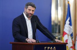 Podneta pritužba Povereniku protiv Šapića zbog veličanja Ratka Mladića 