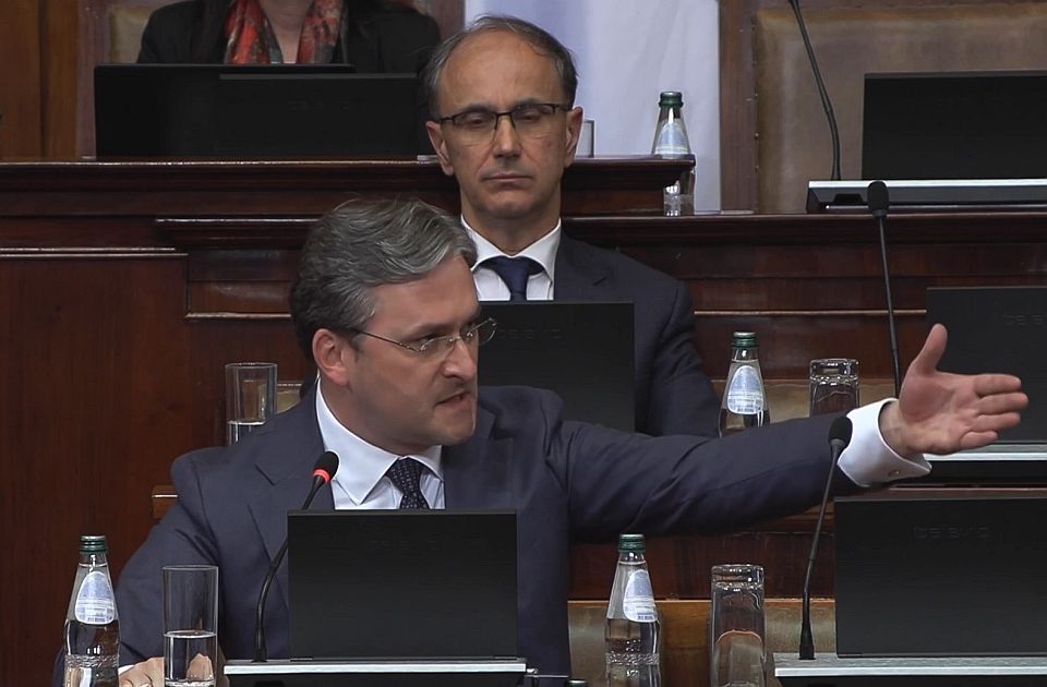 Pretnje i uvrede u Skupštini Srbije: Ponašanje predstavnika vlasti prolazi nekažnjeno