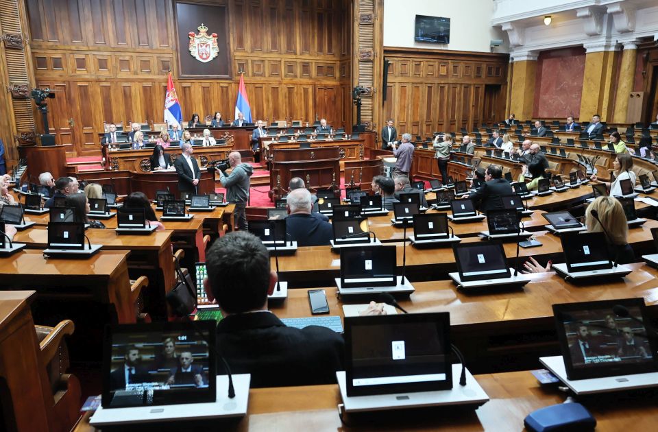 Nastavak sednice Skupštine Srbije: Poslanici glasaju o 40 tačaka dnevnog reda