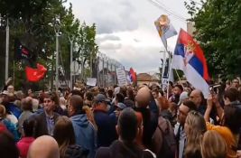 VIDEO: Protest podrške Mariji Vasić ispred Centralnog zatvora u Beogradu