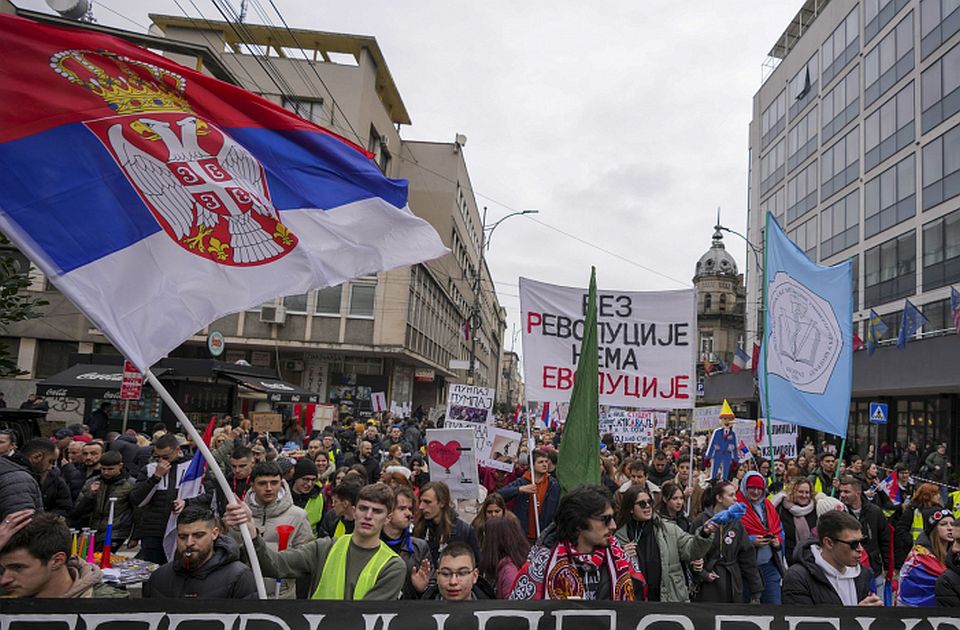 Jedan sasvim (ne)običan vikend u Nišu: Vučić stigao iz Tirane, studenti najavljuju iznenađenje Jedan sasvim (ne)običan vikend u Nišu: Vučić stigao iz Tirane, studenti najavljuju iznenađenje
