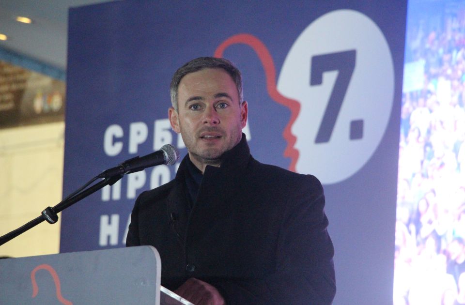 Aleksić: Vlast održava građane u ekonomskoj nesigurnosti da lakše upravlja osiromašenim društvom