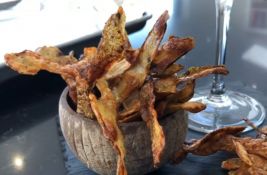 Koru krompira ne morate baciti - napravite ovu ukusnu grickalicu