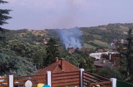 Požar u Sremskim Karlovcima: Vetar otežava gašenje