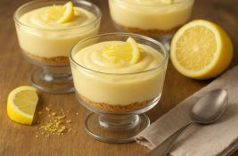 Kremasti limun desert sa keksom - bez pečenja
