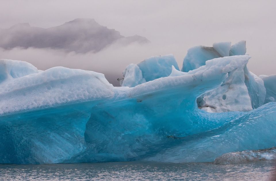Najveći ledeni breg na svetu u pokretu posle 30 godina