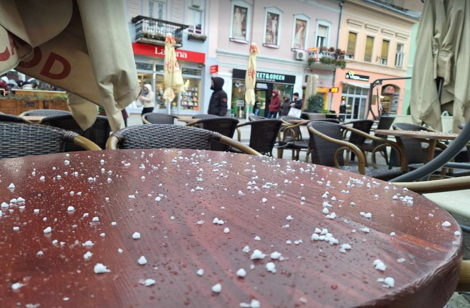 FOTO: Najkraći prvi sneg u Novom Sadu - padao samo nekoliko minuta