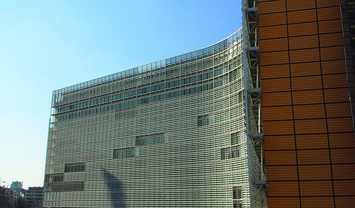 Evropska komisija pokrenula istragu o spajanju Bajera i Monsanta