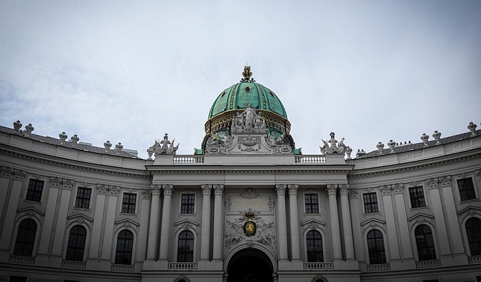 Pola miliona evra za izradu loga ministarstava u Austriji
