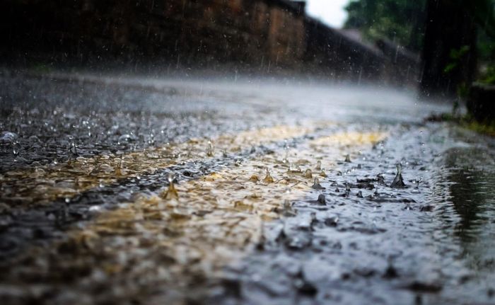 RHMZ upozorava: Obilne padavine i olujni vetar danas popodne i sutra