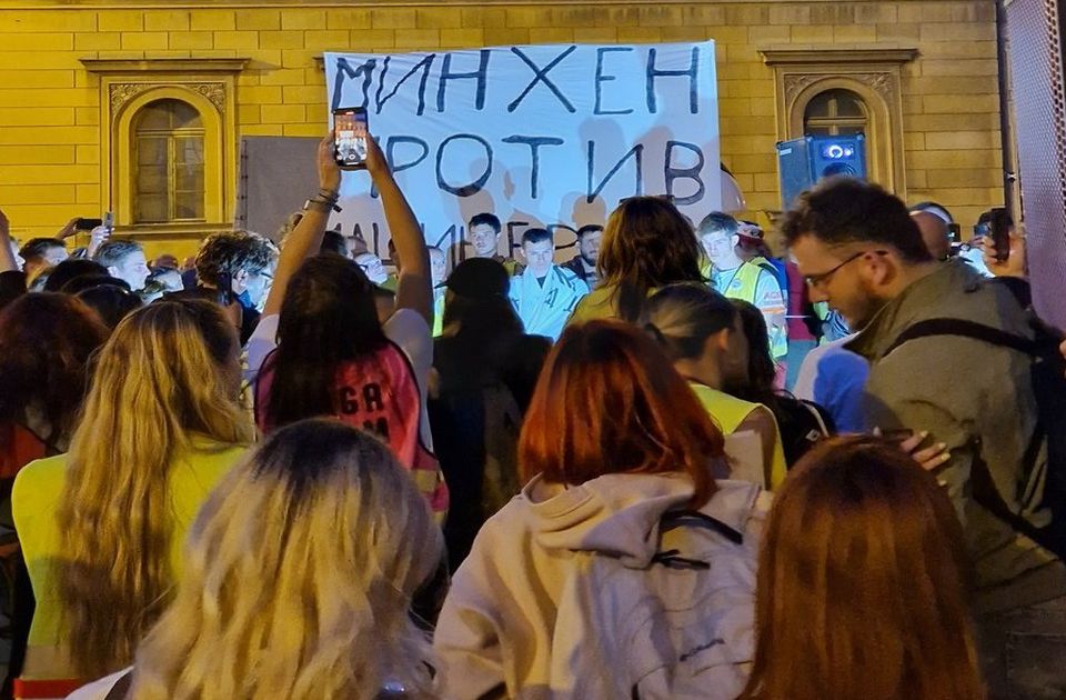 VIDEO Studenti ultramaratonci stigli u Minhen: 18 minuta tišine i VIDEO Studenti ultramaratonci stigli u Minhen: 18 minuta tišine i