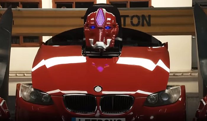 VIDEO: Automobil se pretvara u pravog Transformera