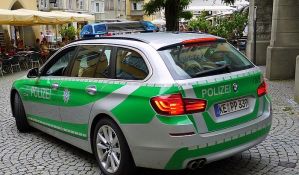 Sudar automobila i autobusa u Nemačkoj, povređeno 30 osoba