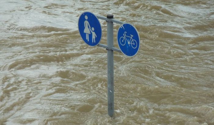 Poplave u Japanu odnele najmanje 16 života, potraga za nestalima