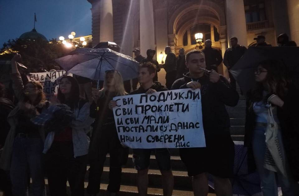 Organizatori protesta se ogradili od "provokatora"