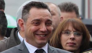 Vulin: Nastaviću da nazivam Albance Šiptarima, to su sinonimi