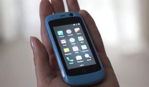 VIDEO: Jelly - najmanji pametni telefon na svetu