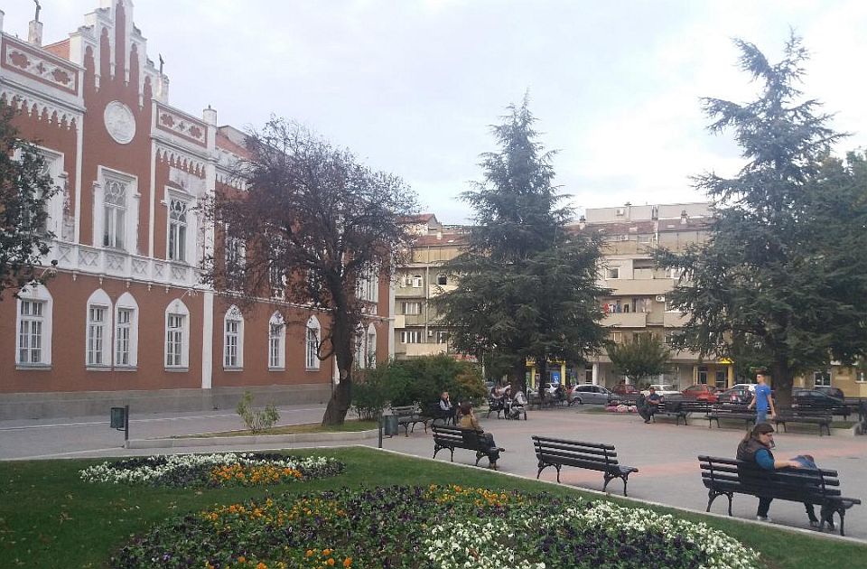 SSP: Javno preduzeće u Vršcu završilo u blokadi, vodili zaposlene u Ćacilend