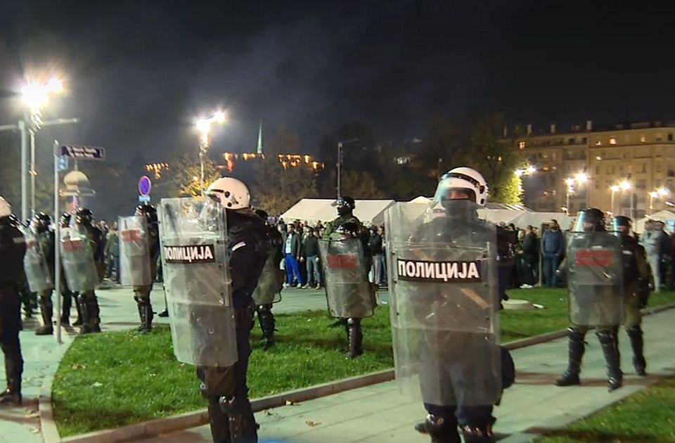 UŽIVO VIDEO: Incidenti kod Ćacilenda, oglasio se Vučić