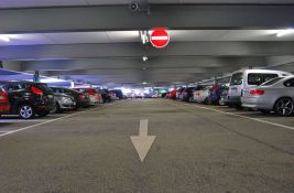 Uhapšen zbog krađe pet automobila: Vlasnici ostavljali ključeve u bravama