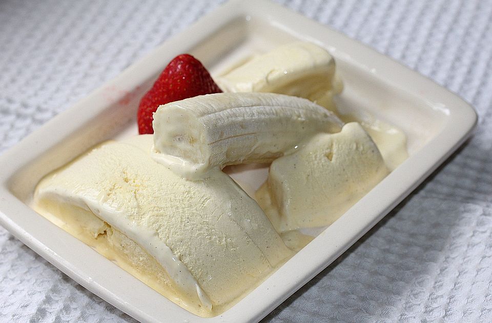 Sladoled od banane koji se pravi od samo jednog sastojka - zrele banane