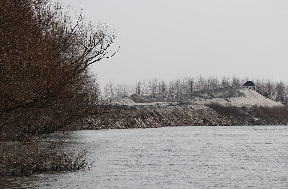 Podneta krivična prijava zbog uzurpacije obale Dunava u Futogu, ista firma ugrozila nasip