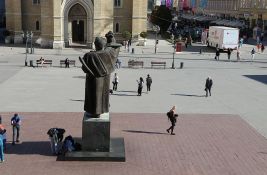 Novosadska policija najavila da će u subotu snimati studentski skup na Trgu slobode