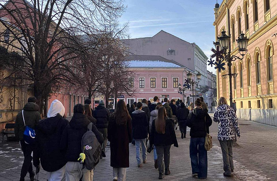 Đaci Jovine tražili sastanak sa sekretarom, rečeno im da nemaju termin