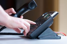 MUP upozorio na učestale telefonske prevare, građanima traže novac za lečenje ili operacije članova porodice