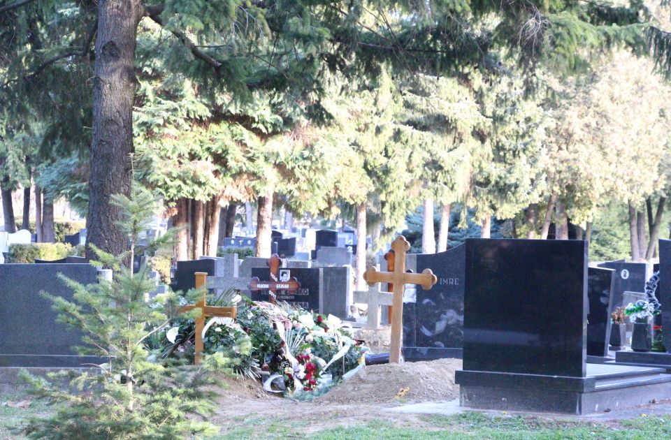 Za obnovu pet nadgrobnih spomenika u Novom Sadu izdvojeno pet miliona dinara