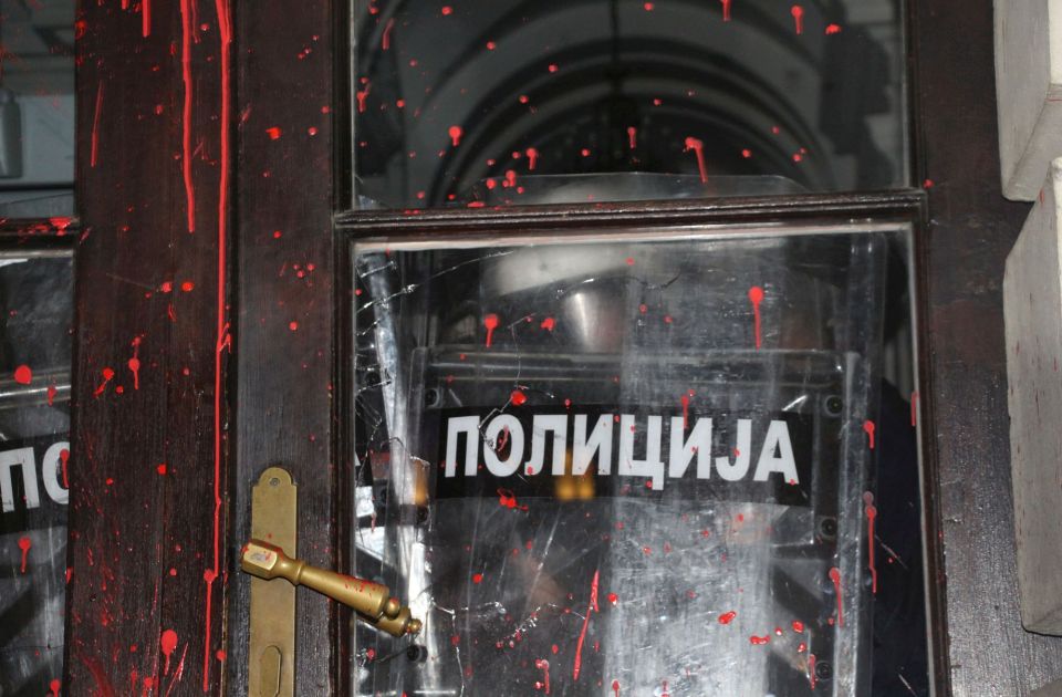 Slučaj Ivana P. pritvorenog nakon protesta 5. novembra: Zatvorski pritvor zamenjen kućnim