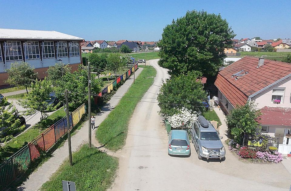 Radovi na kolovozu u Veterniku, Stepanovićevu i Kaću: Privremene izmene saobraćaja