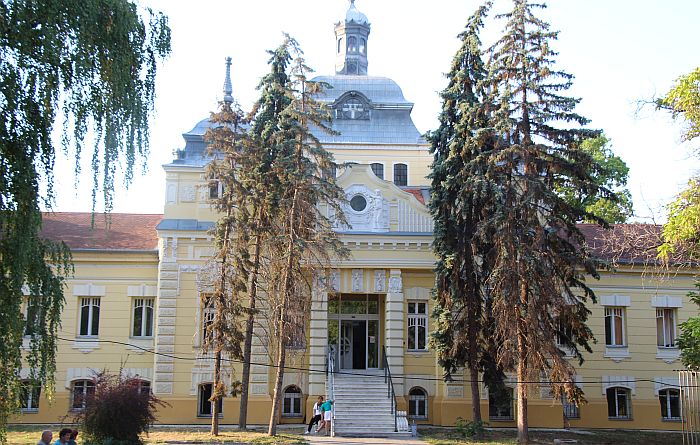 Klinički centar Vojvodine, Dečija bolnica i Jodna banja u sredu bez tople vode 