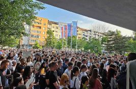 FOTO: Roditelji učenika Jovine gimnazije ponovo protestovali ispred Mašinske