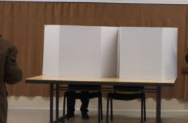 Novina na izborima: Paravani od osam miliona evra menjaju kartonske kutije