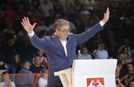 Svako ima svoje istraživanje: Vukadinović kaže da Vučiću pada rejting, predsednik to poriče