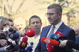Premijer Severne Makedonije se sastao sa mladićem koji je spasio 21 osobu iz požara