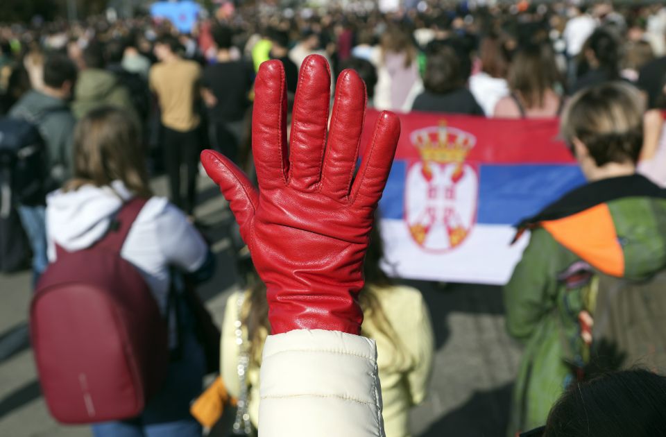Studenti danas na tri sata blokiraju Brankov most