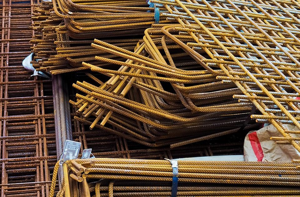 Ukrali veću količinu metala iz preduzeća u Sremskoj Mitrovici