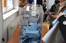 Da li država Srbija opstruiše glasanje u dijaspori: Zašto se ne otvaraju nova biračka mesta?